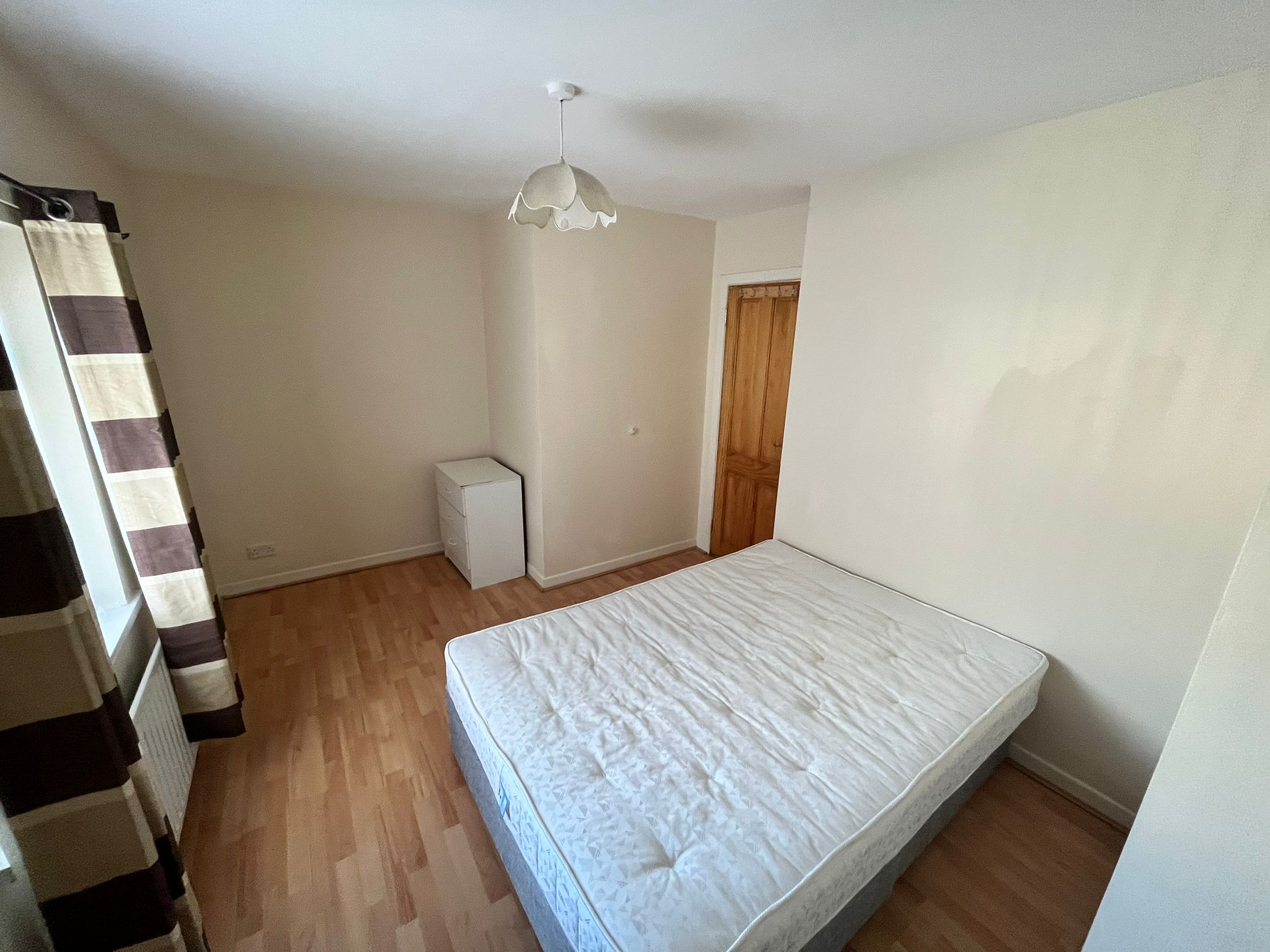 be09b063-b6eb-468c-a6a1-ca35e64fe7b7