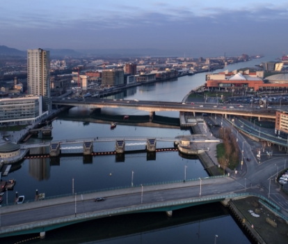 Belfast Skyline Banner Dark